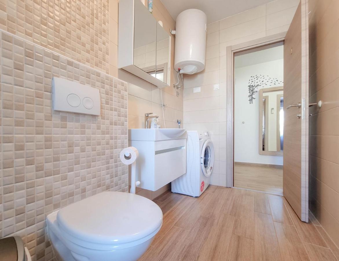 Antonio Apartment Umag Exterior photo